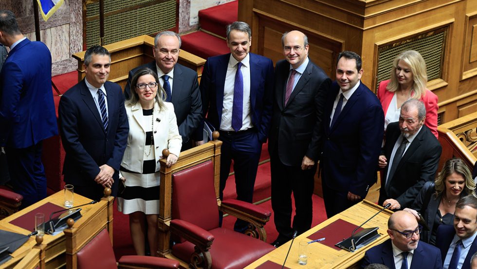 nea dimokratia proypologismos